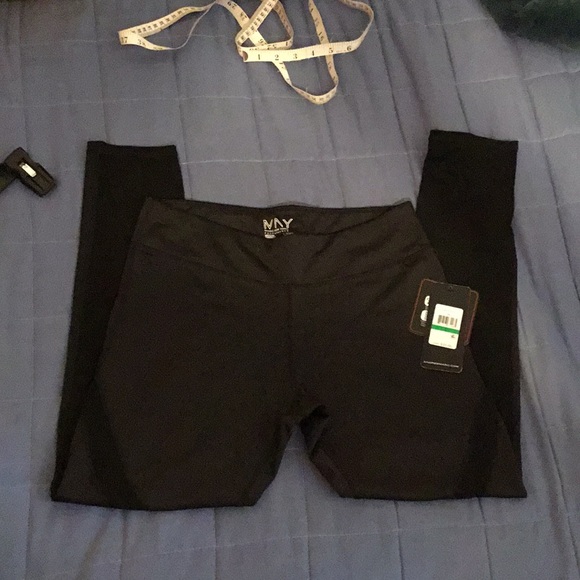 NWT Andrew Marc New York Performance Compression Performance Black Leggings - Picture 2 of 15